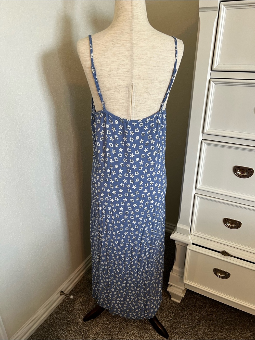 Free Assembly Women’s Slip Dress - Picture 6 of 8